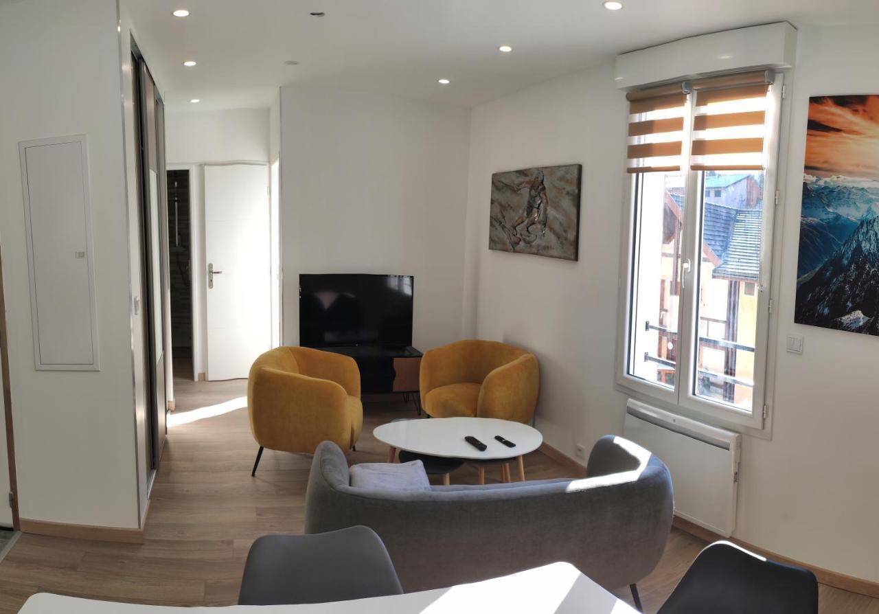 Joli appartement rénové avec terrasse Brides-les-Bains Extérieur photo